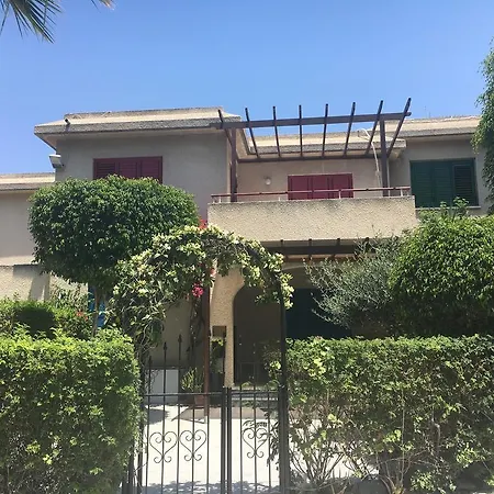 Апартаменты Georgina's Santa Barbara Лимасол