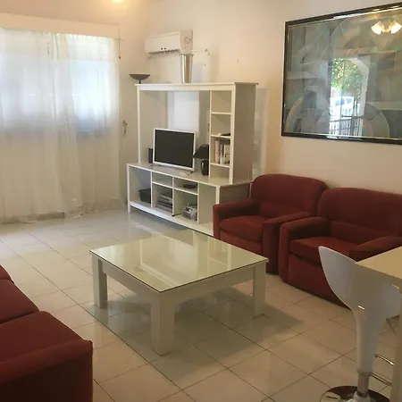 Georgina's Santa Barbara Апартаменты